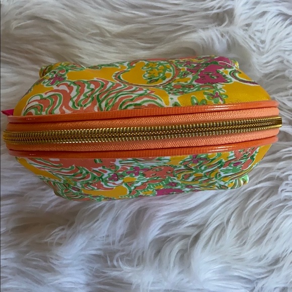 Lilly Pulitzer X Target Makeup Bag - Picture 3 of 10